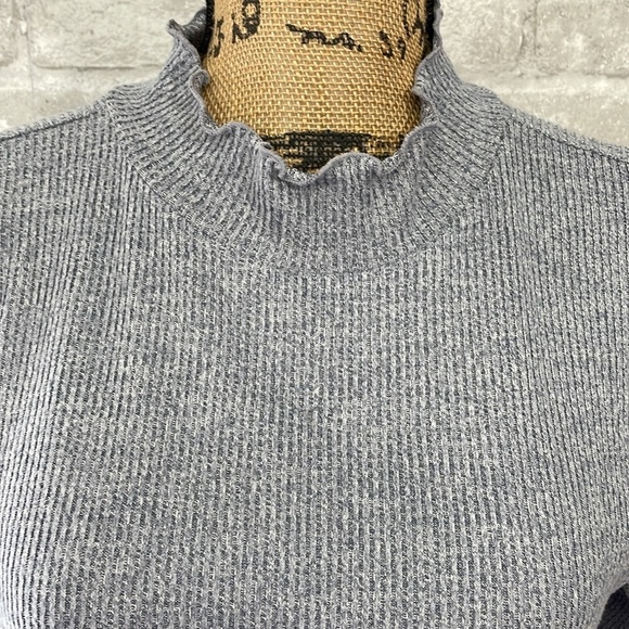 Maurice’s Maple Mock Neck Top - Picture 3 of 7